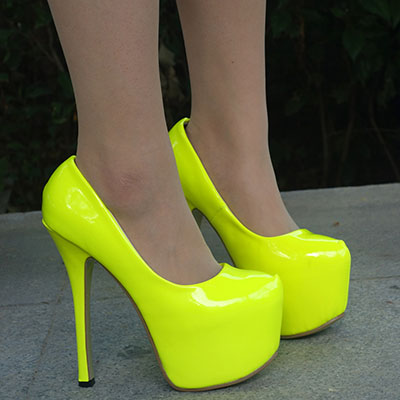 广州代妈真的知道吗？穿高跟鞋的技巧你知道哪些？